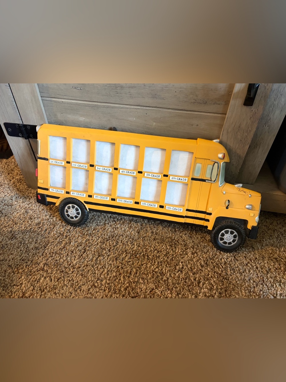 Yellow School Bus Photo Frame Toy - Kids Wall Decor
